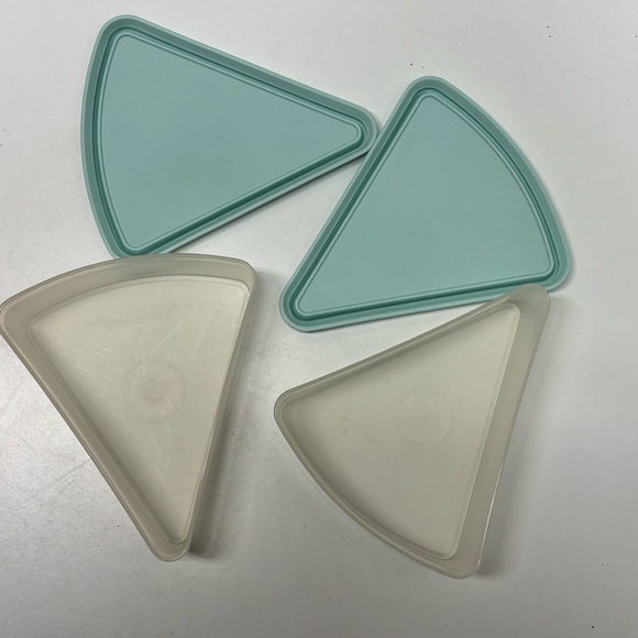 Set of 2 vintage Tupperware pie slice keepers 269-16 with mint green lids 268-15 - Picture 4 of 7